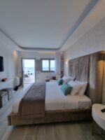 Aura Santorini Suites - Image 4